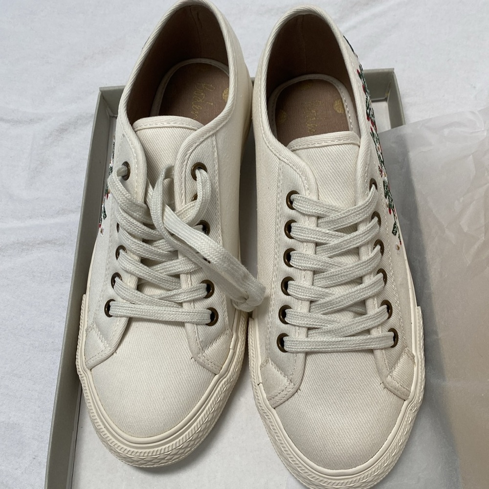 Boden Strawberry Embroidered White Canvas Sneakers - Picture 4 of 8
